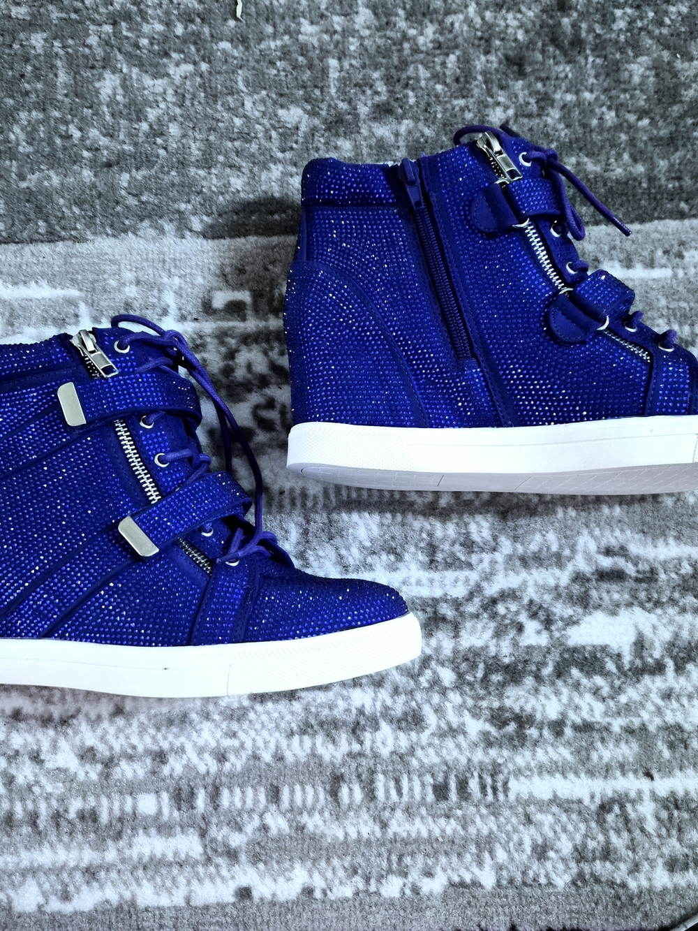 NwT Gorgeous Royal Blue Rhinestone Sparkly Wedge Sneakers - Picture 3 of 7